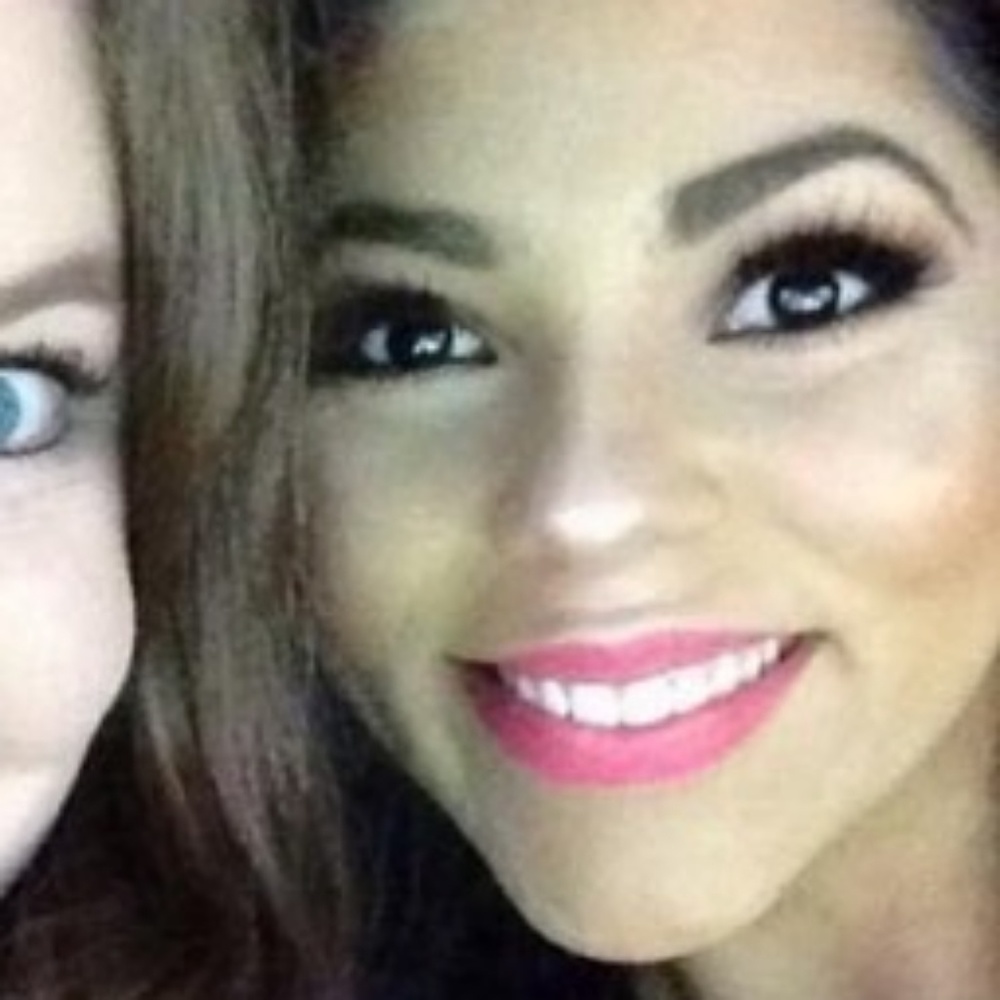 Meet your Posher, Adriana